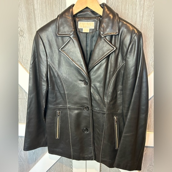 018. MK Women’s Black Leather Jacket GORGEOUS! Length 25” • M - Picture 1 of 10